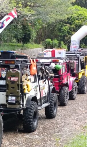 Offroader Kawakan Melibas Trek Super Ekstrem