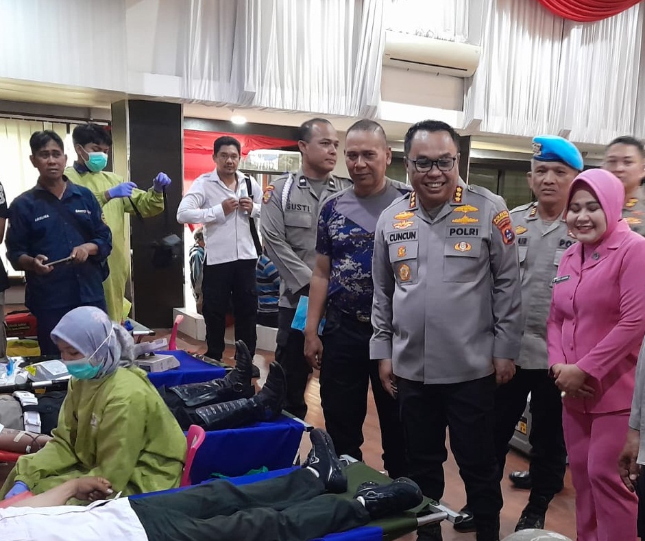 Ratusan Driver Ojol dan Masyarakat, Pemeriksaan Kesehatan Gratis dan Dapat Sembako