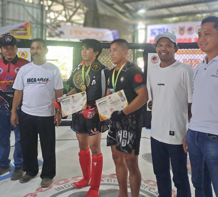 Puluhan Petarung Adu Kekuatan di Eksibisi MMA