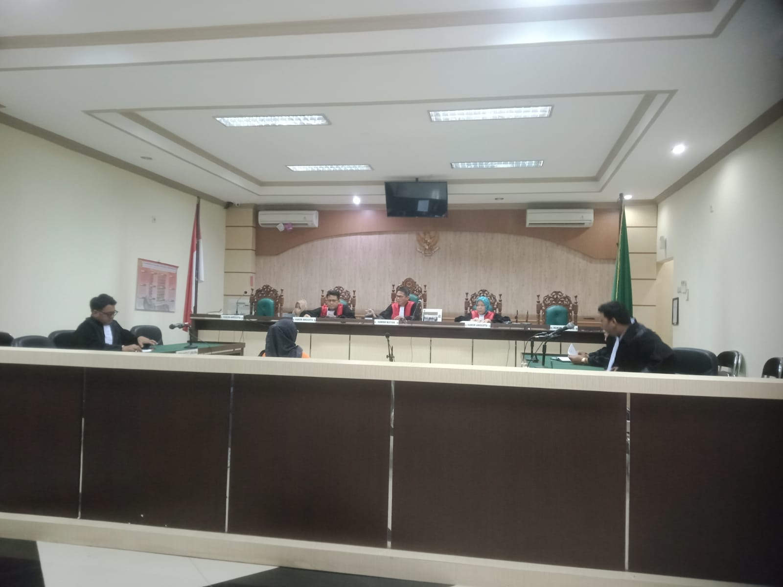Terdakwa Indah Merdekawati Didakwa Melakukan Penyimpangan Dana Desa Sambangan