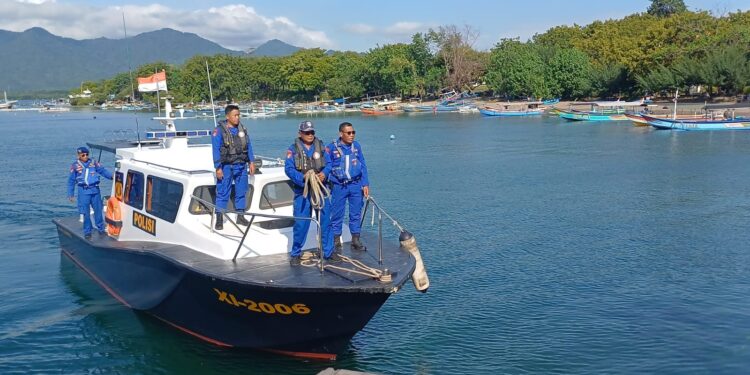 Kapal Tenggelam di Selat Bali: 7 Korban Meninggal dan 28 Orang Masih Hilang