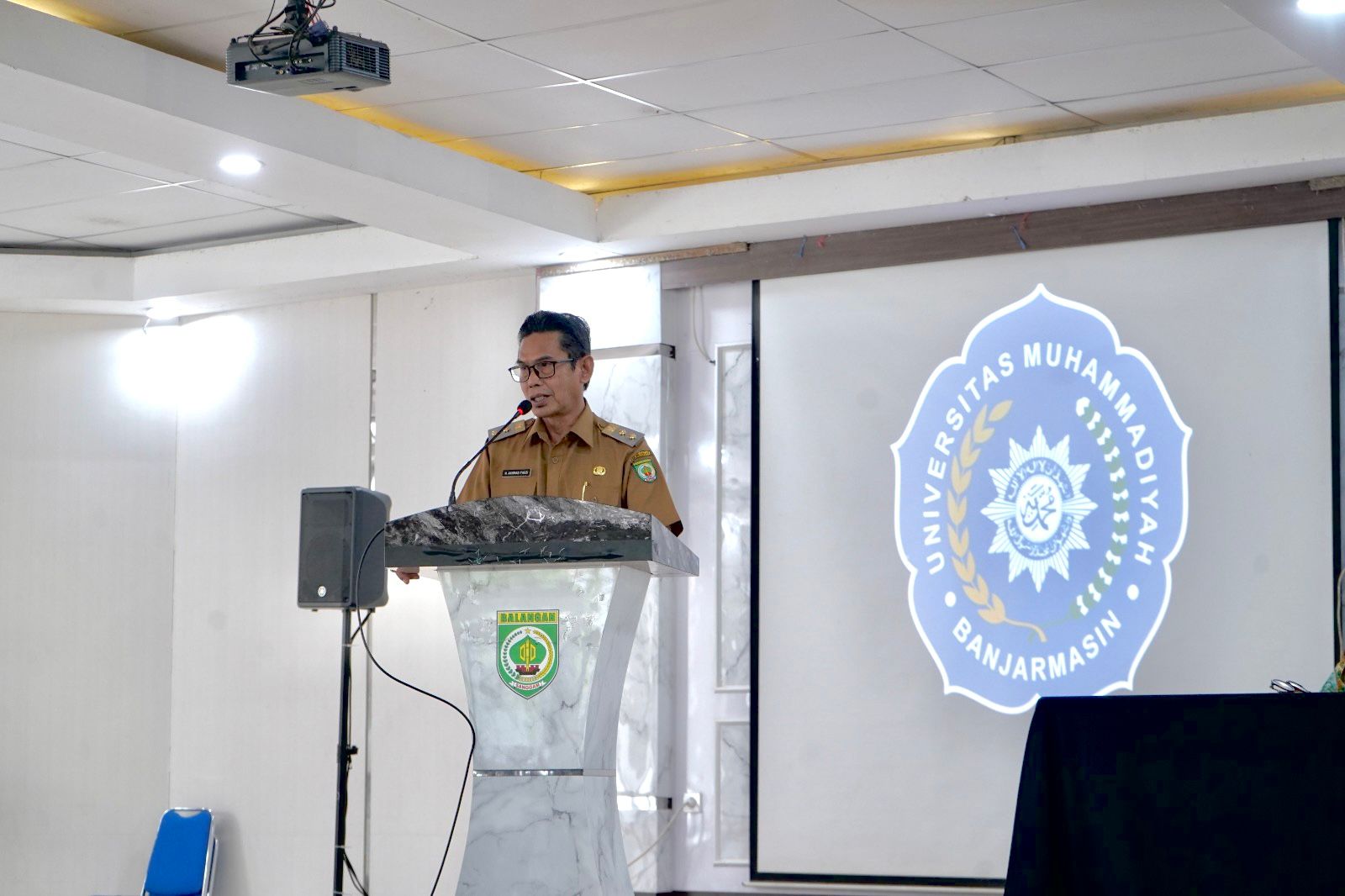 Wabup Balangan Ajak Mahasiswa KKN UM Banjarmasin Jadi Inspirasi Pendidikan Anak Desa