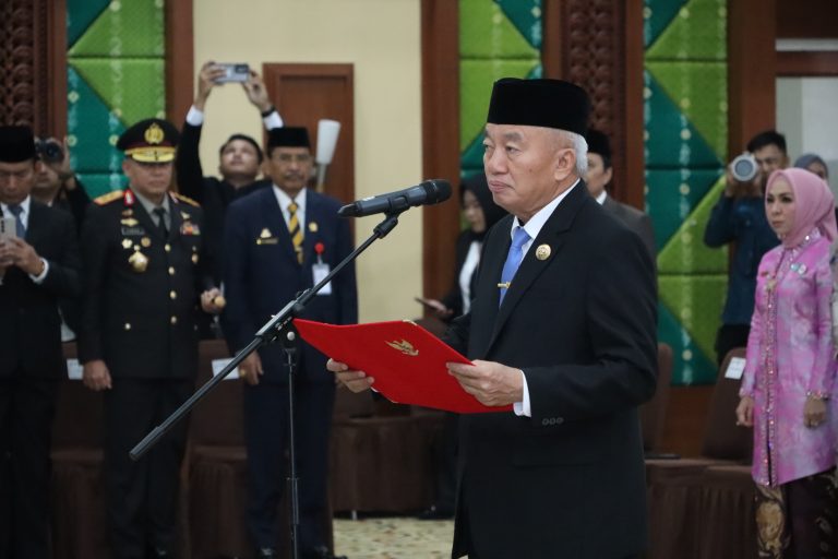 Pesan Muhidin saat Pelantikan Sekdaprov Kalsel dan 18 Pejabat Pimpinan Tinggi Pratama Pemprov Kalsel