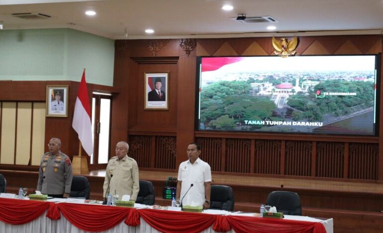 Kalsel Tetapkan Status Siaga Darurat Karhutla, Gubernur Muhidin: Satu Desa Wajib Miliki Alat Pemadam