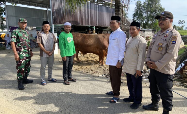 BUPATI HULU SUNGAI SELATAN SERAHKAN BANTUAN KEMASYARAKATAN (BANMAS) PRESIDEN RI