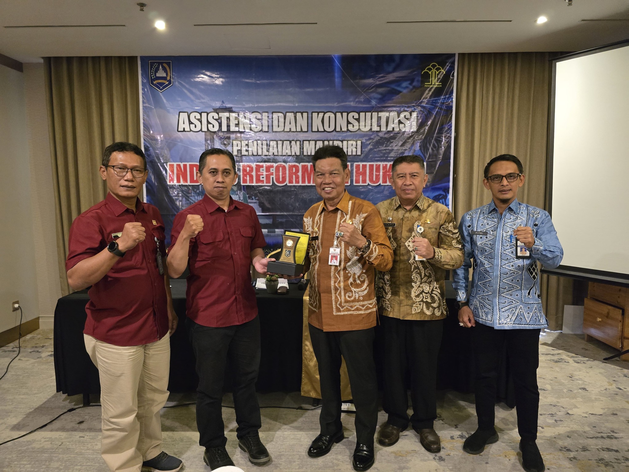 RAIH INDEKS REFORMASI HUKUM TERTINGGI SE-KALSEL DI TAHUN SEBELUMNYA, WABUP DUKUNG PENUH PERSIAPAN PENILAIAN SELANJUTNYA