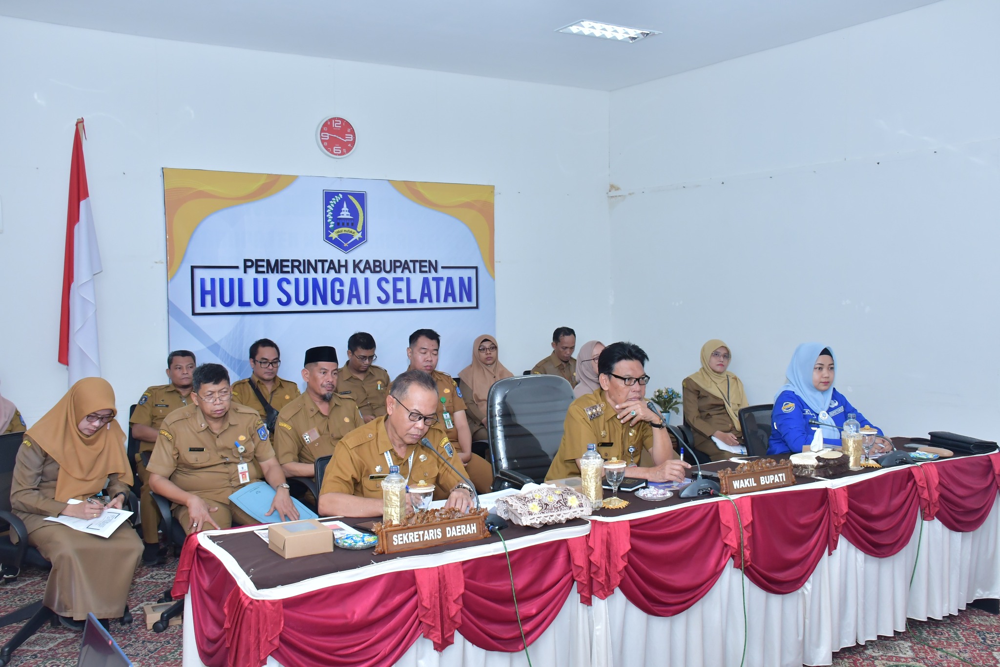WAKIL BUPATI HULU SUNGAI SELATAN HADIRI RAPAT KOORDINASI PENCEGAHAN KORUPSI PBJ STRATEGIS MELALUI ZOOM MEETING