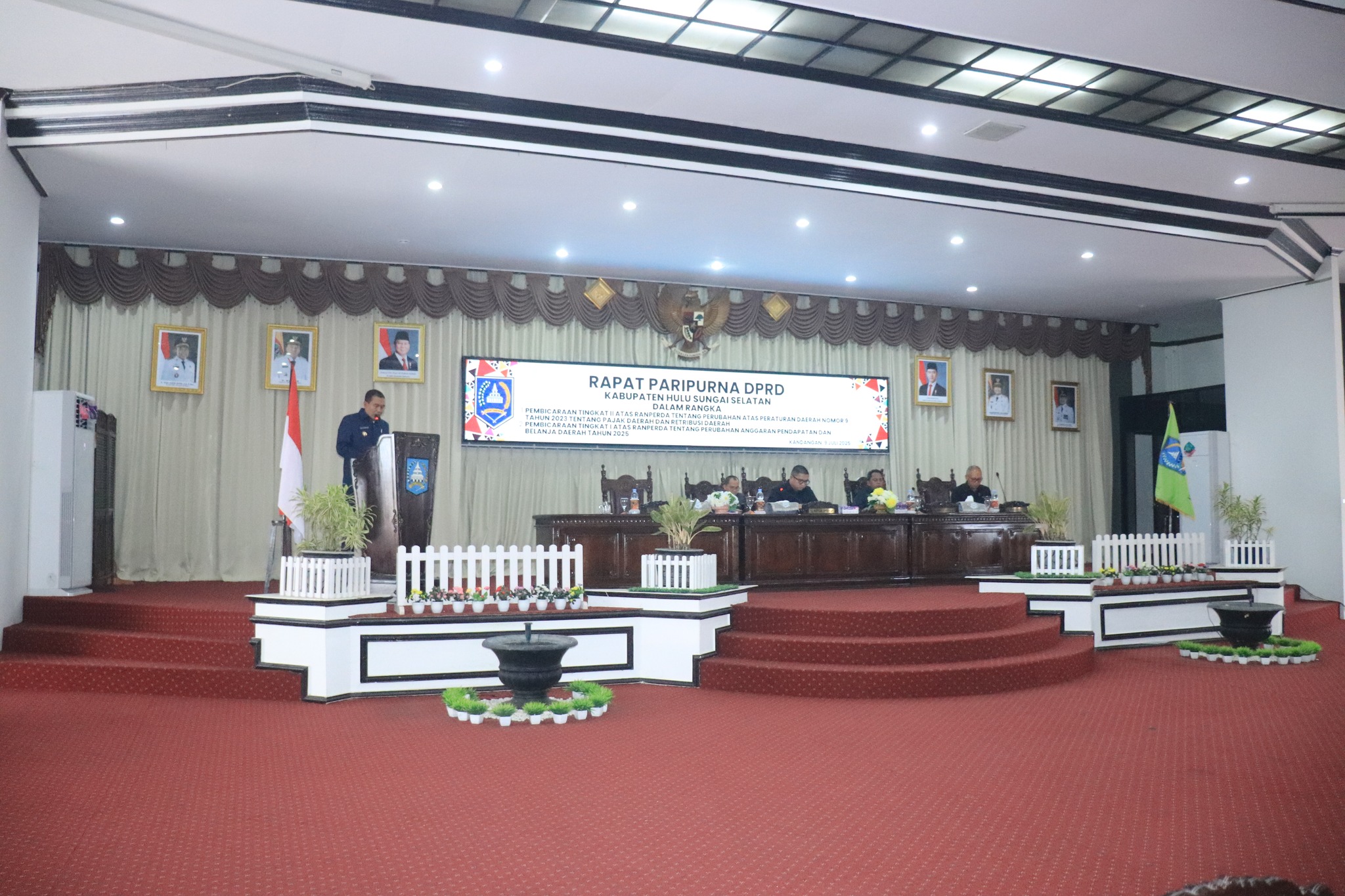 DPRD HSS SEPAKATI PERUBAHAN PAJAK DAERAH, BUPATI SYAFRUDIN NOOR AJUKAN PERUBAHAN APBD 2025