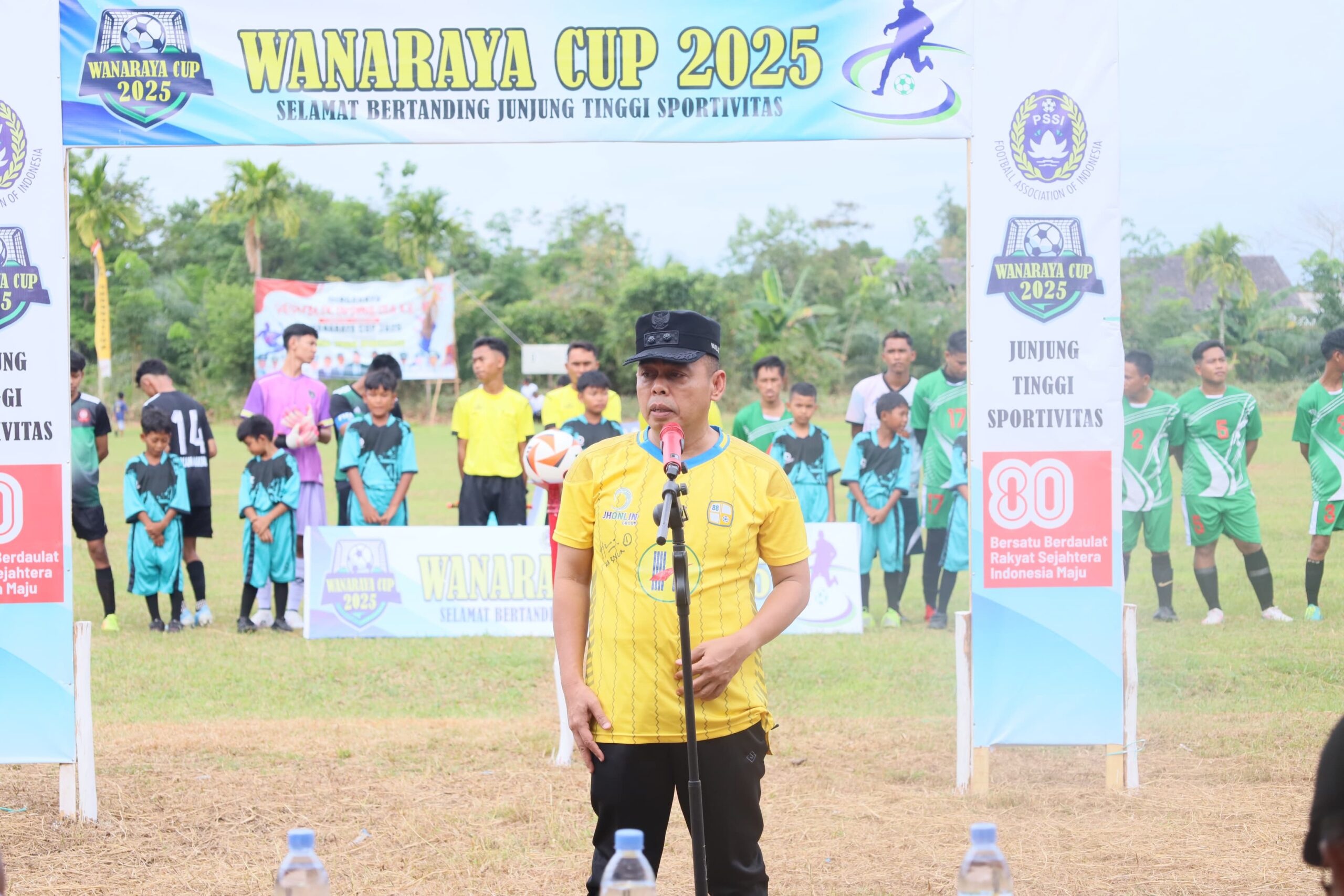 Wakil Bupati Batola Resmi Membuka Turnamen Sepakbola Wanaraya Cup 2025