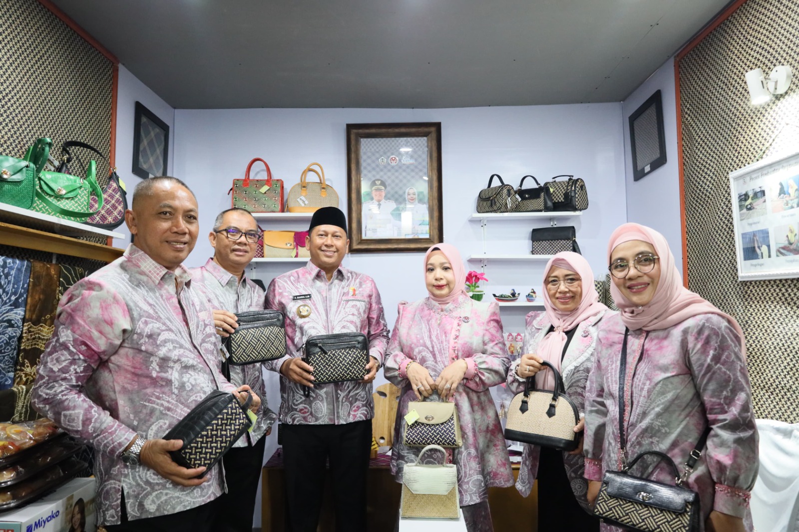 Bupati Barito Kuala Hadiri Pembukaan Kalsel Expo 2025