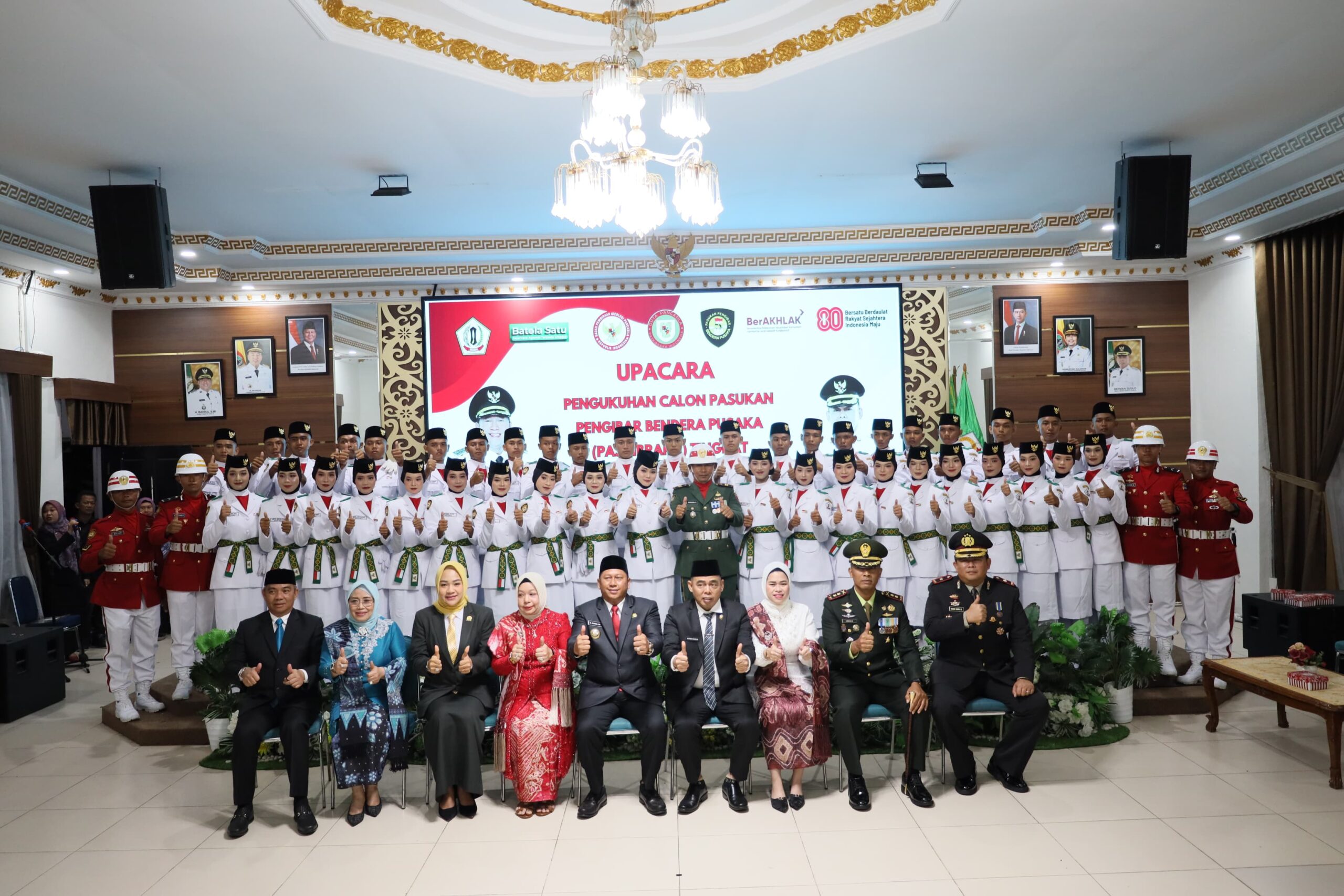 Bupati Barito Kuala Kukuhkan Calon Paskibraka Kabupaten 2025