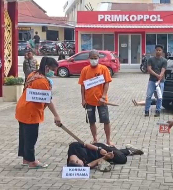 Rekonstruksi 43 Adegan Ungkap Kronologi Pembunuhan Sadis di Paramasan