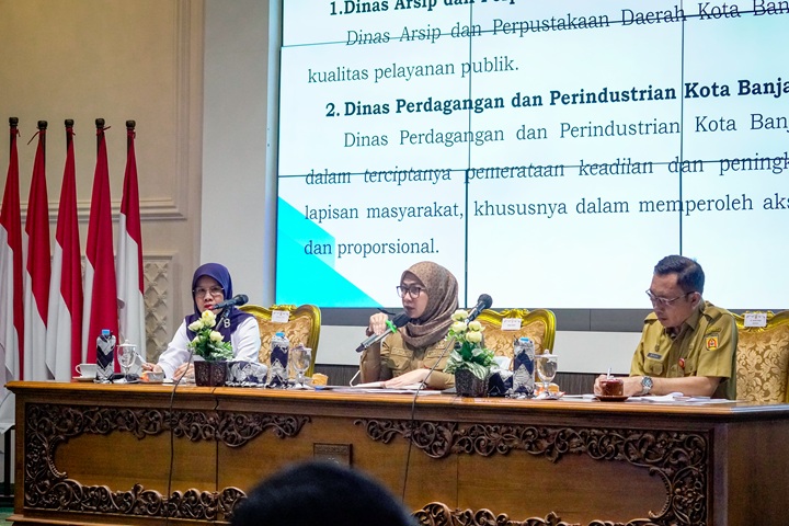 Rakor SKPD Agustus, Wali Kota Banjarbaru Tekankan Efisiensi Anggaran dan Perhatian untuk Anak Disabilitas