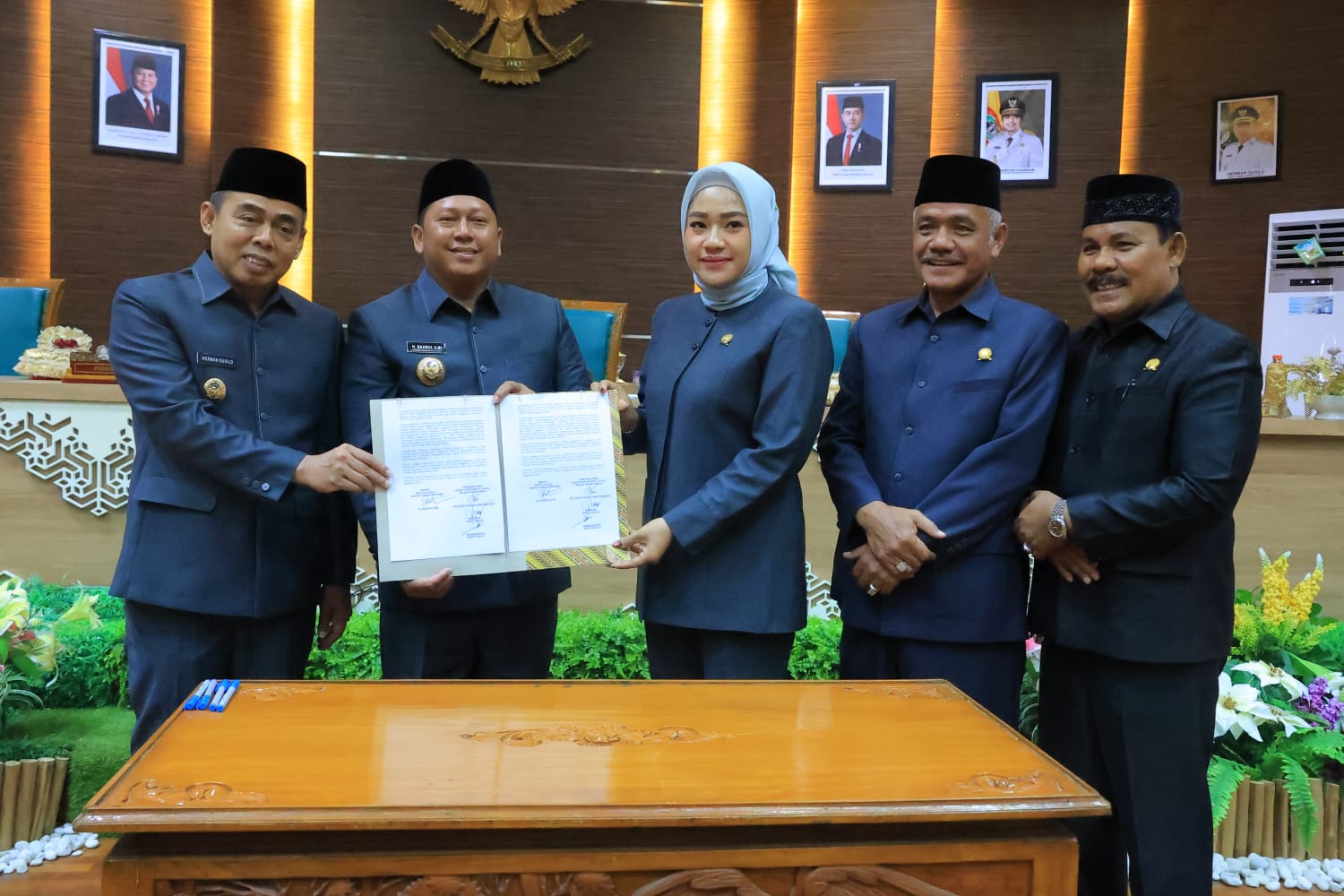 BUPATI BAHRUL ILMI TANDATANGANI NOTA KESEPAKATAN KUA-PPAS 2026 DAN RPJMD 2025–2029