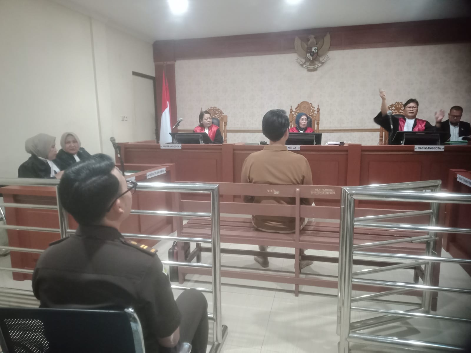 Kasus Dugaan Penipuan Rp7,7 Miliar, Richard Serahkan Bukti Transfer Rp7,5 M di PN Banjarmasin