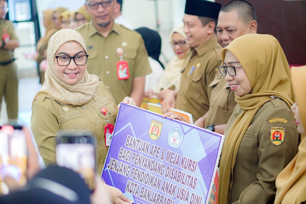 Wali Kota Banjarbaru Buka Rakor Kepala Sekolah, Kursus Komputer Lanjutan, dan Lomba Pentas PAI