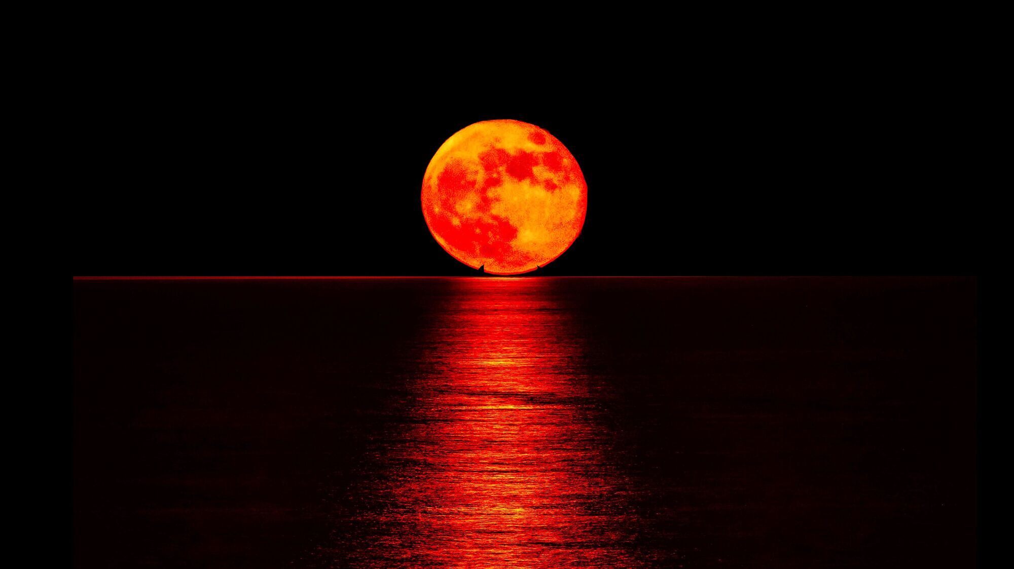 Fenomena Langka “Blood Moon” Bakal Hiasi Langit Indonesia 7–8 September 2025