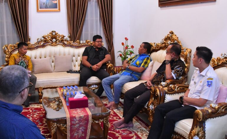 BUPATI HSS TERIMA KUNJUNGAN BP2P KALIMANTAN II BAHAS PEMBANGUNAN RUMAH TERPADU DI HULU SUNGAI SELATAN