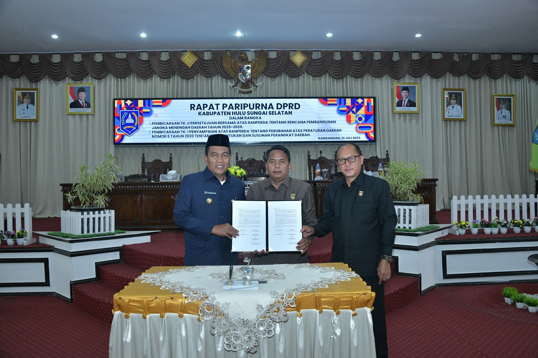 RANPERDA RPJMD 2025-2029 DISETUJUI DPRD HSS, BUPATI APRESIASI SINERGI EKSEKUTIF DAN LEGISTLIF