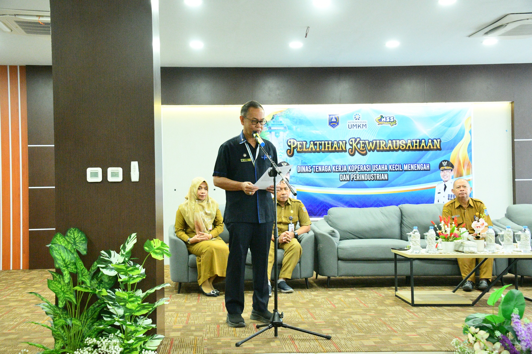 Bupati Tekankan UMKM Jadi Tulang Punggung Ekonomi, Pemkab HSS Gelar Pelatihan Kewirausahaan