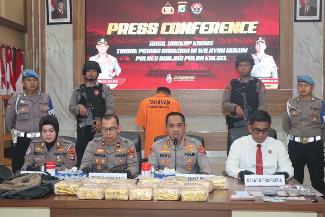 Polres Banjar Polda Kalsel Amankan Kurir dengan Barang Bukti 19 Kg Sabu di Gambut