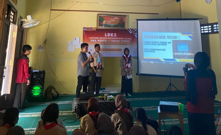Pelatihan Jurnalistik di SMAN 1 Tebing Tinggi Dorong Lahirnya Penulis Muda
