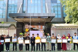 Media Center Kominfo Kalsel Raih Penghargaan dari BPS sebagai Media Teraktif Penyebar Informasi Statistik