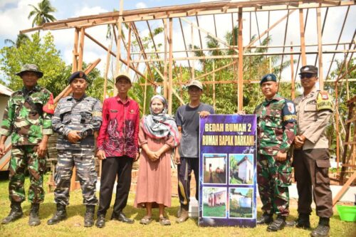 Lanal Banjarmasin Peletakan Batu Pertama Bedah Rumah