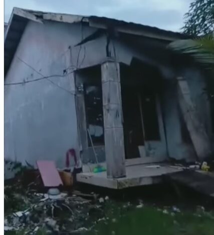 Rumah di Taman Mahatama 2 Banjarmasin Selatan Ambruk Tiba-Tiba, Penghuni Selamat