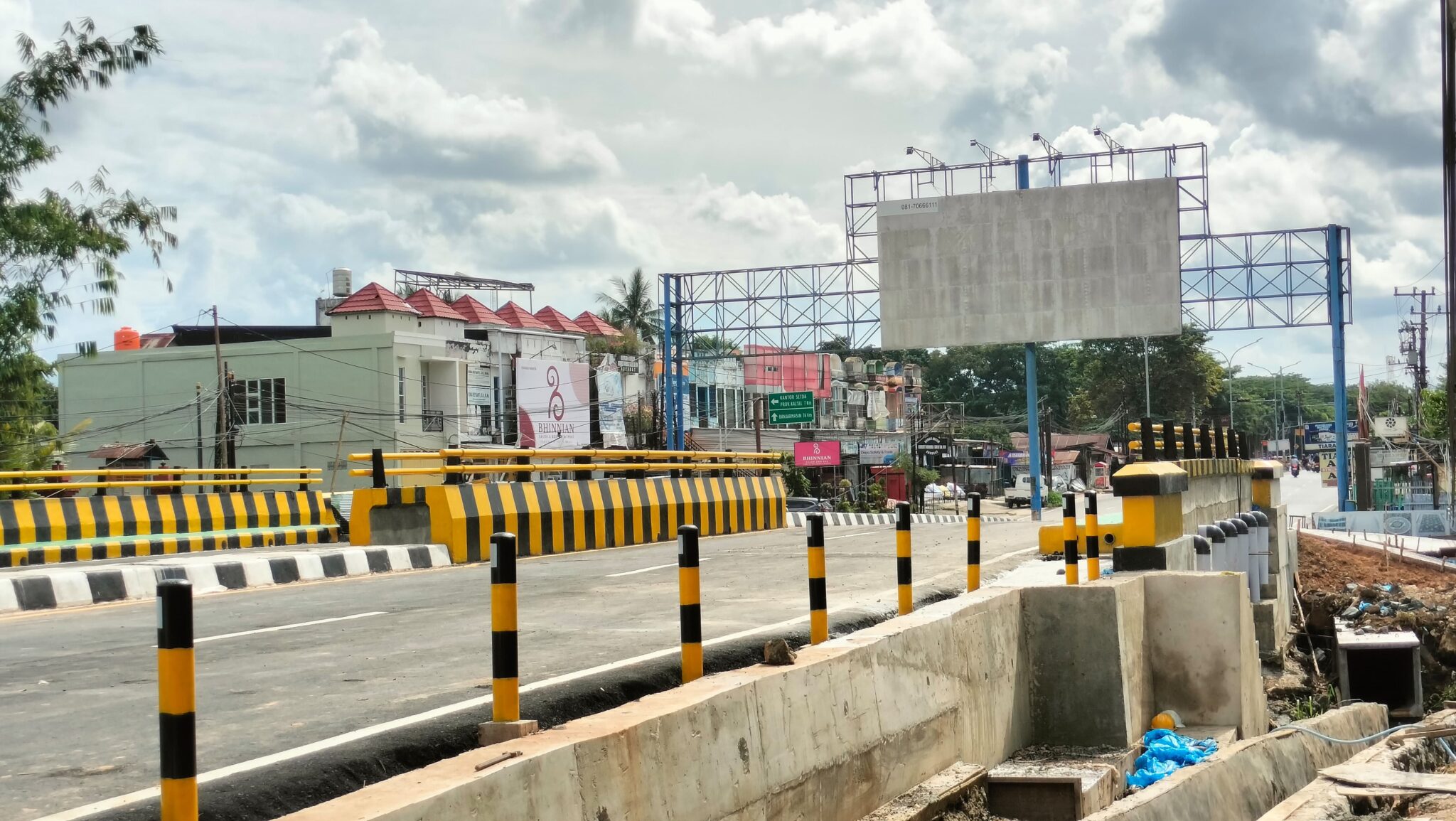 Jembatan Sungai Ulin Banjarbaru segera dibuka akhir pekan ini. Dishub siapkan rekayasa lalu lintas dan aktifkan kembali lampu apill di titik strategis.