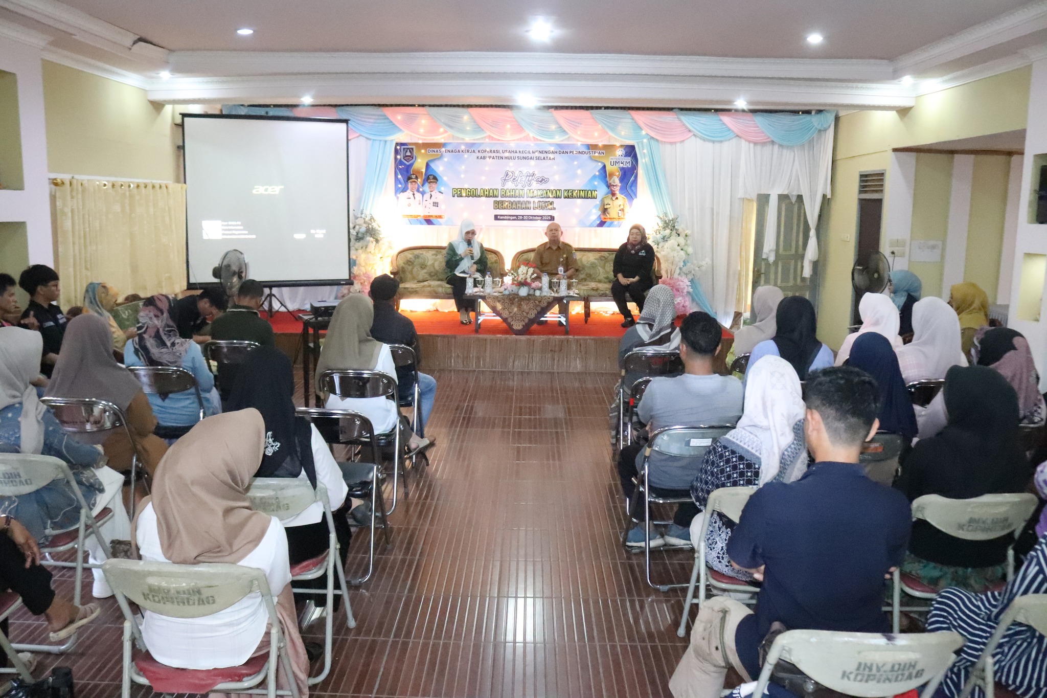 Disnakerkop UKMP HSS Gelar Pelatihan Pengolahan Makanan Kekinian Berbahan Lokal