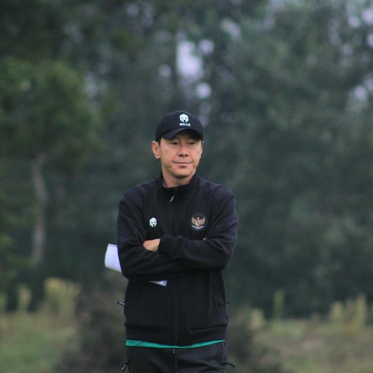 BREAKING! Patrick Kluivert Resmi Dipecat, Shin Tae-yong Siap Balik ke Indonesia?