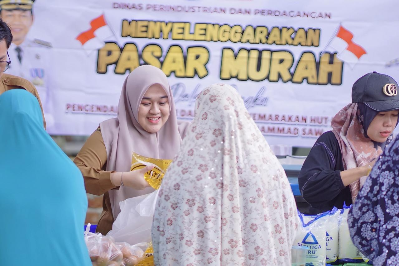 Disperindag dan Bulog Gelar Pasar Murah di Paringin Selatan, Warga Antusias Berbelanja