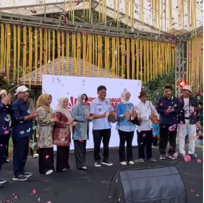 Wabup HSS Suriani Dukung Pelestarian Budaya Dayak Loksado di Event “Merepah Sahaja Meratus”