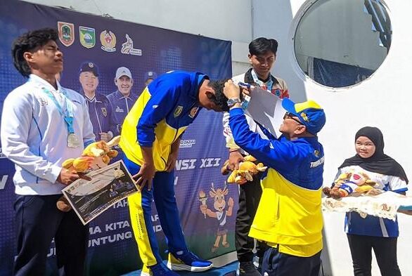 Di Porprov XII Kalsel, Bupati Tabalong dan Wagub Berikan Semangat Atlet