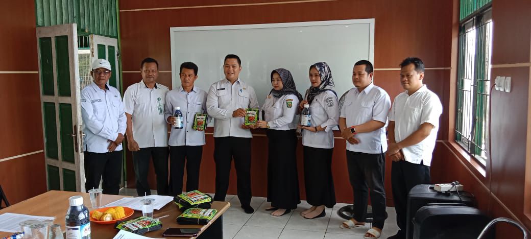 131 Keluarga di Awayan Terima Bantuan Pemanfaatan Lahan Pekarangan untuk Cegah Stunting