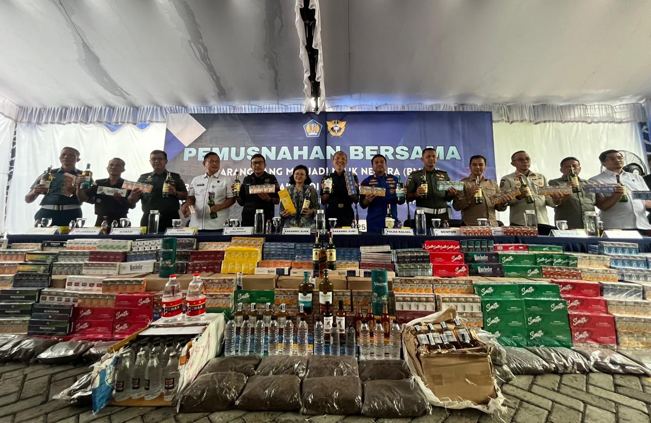 Bea Cukai Kalimantan Bagian Selatan Musnahkan Barang Ilegal Senilai Rp 5,3 Miliar