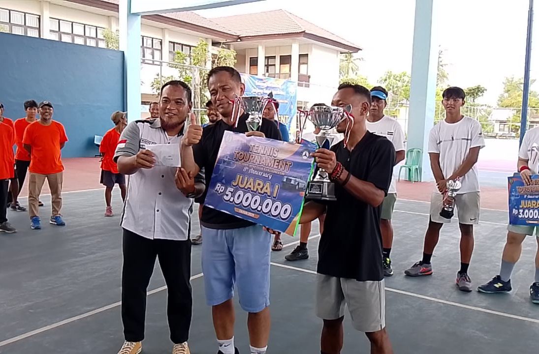Cari Bakat Terbaik, Mercedes-benz Club Banjarmasin Gelar Turnamen Tenis