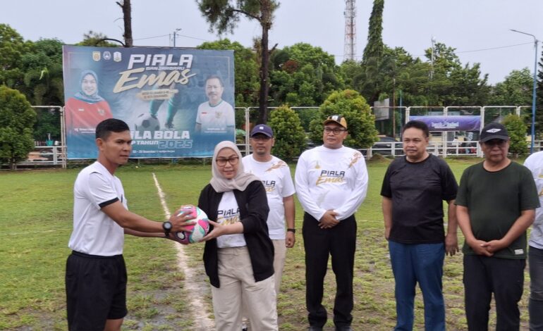 Gila Bola U-40 Banjarbaru Emas Resmi Bergulir, Dibuka Langsung Wali Kota Erna Lisa