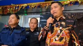 Pengambilalihan kasus jaksa dari KPK ke Kejagung disorot ICW. Dinilai rawan konflik kepentingan dan berpotensi menghambat pengungkapan korupsi.