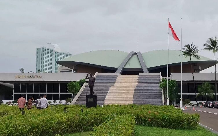 Korupsi CSR BI seret Komisi XI DPR