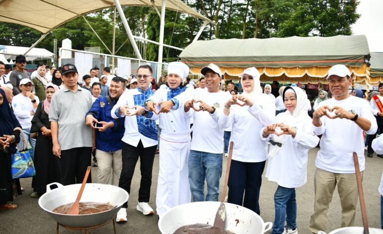 Harjad ke-75 HSS Semarak dengan Festival Kreasi Dodol Kandangan