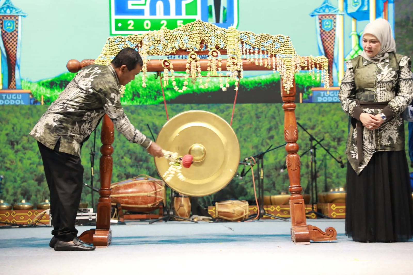 Bupati HSS Resmi Buka UMKM Expo 2025, Dorong Produk Lokal Tembus Pasar Global