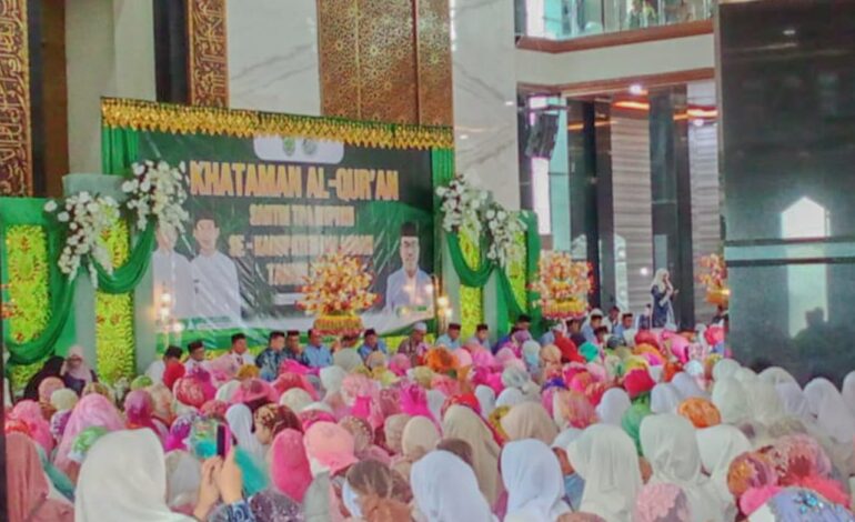 Wabup Balangan Dorong Pembinaan Santri Berprestasi Usai Khataman Al-Qur’an Massal