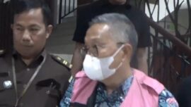 Tim Penyidik Bidang Tindak Pidana Khusus (Pidsus) Kejaksaan Tinggi Sumatera Utara (Kejati Sumut) menahan OAK, mantan Direktur Pelaksana PT Indonesia Asahan Aluminium (Inalum) periode 2019–2021,