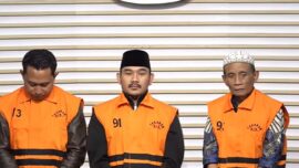 Bupati Bekasi Ade Kuswara Kunang