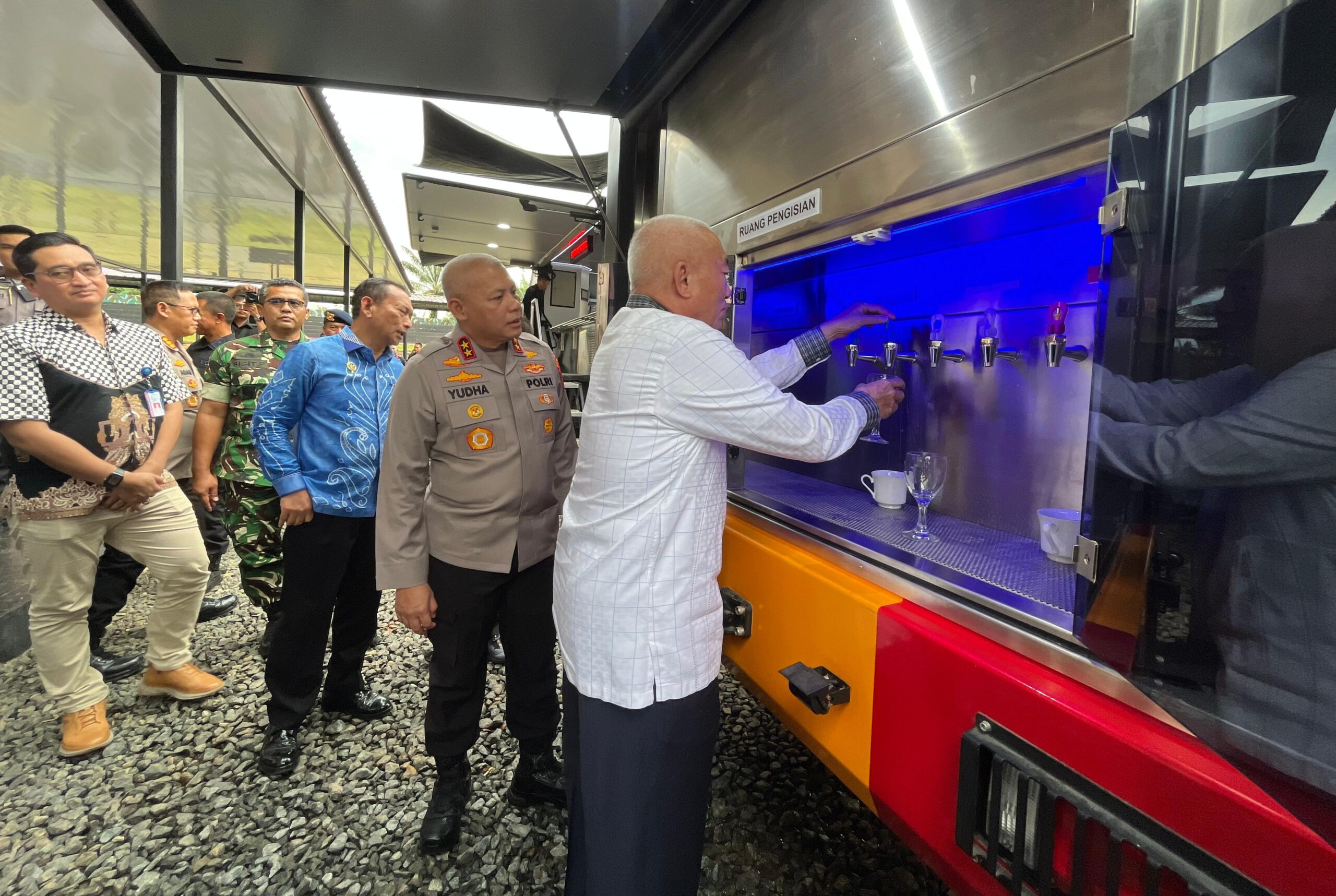 Jelang Haul Guru Sekumpul Brimob Polda Kalsel Siapkan Kendaraan Mobile Water Treatment dan Randurlap