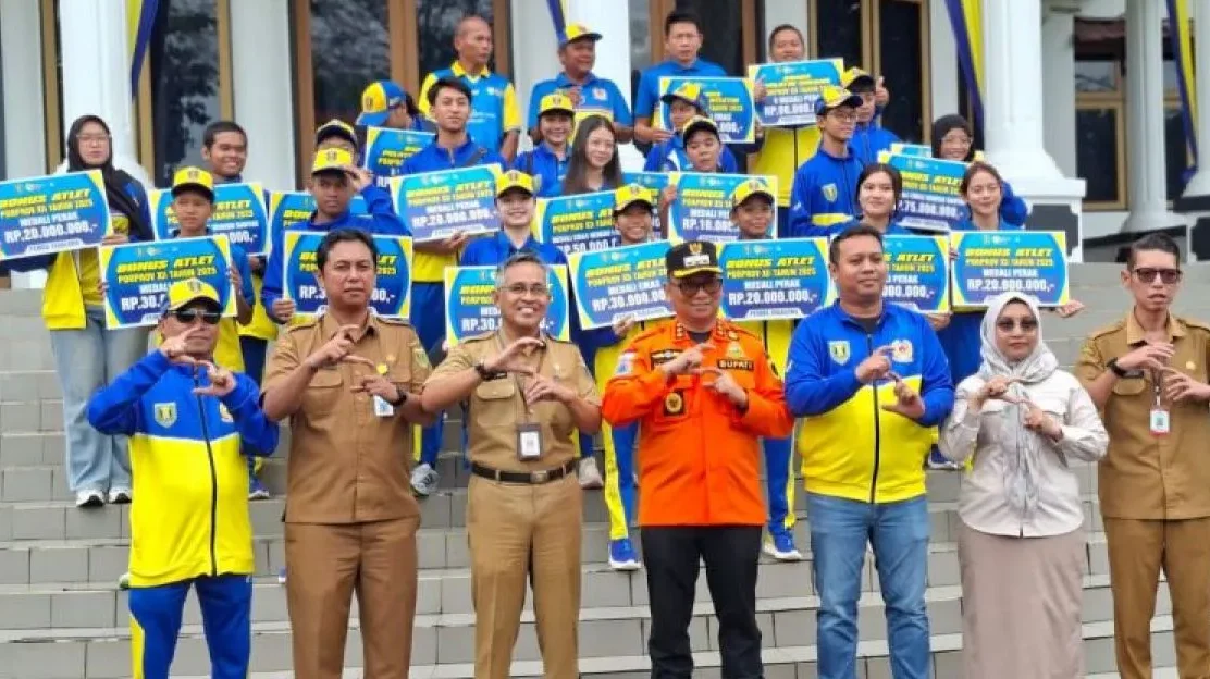 Bonus Atlet Peraih Medali Porprov XII Kalsel Diserahkan Pemkab Tabalong