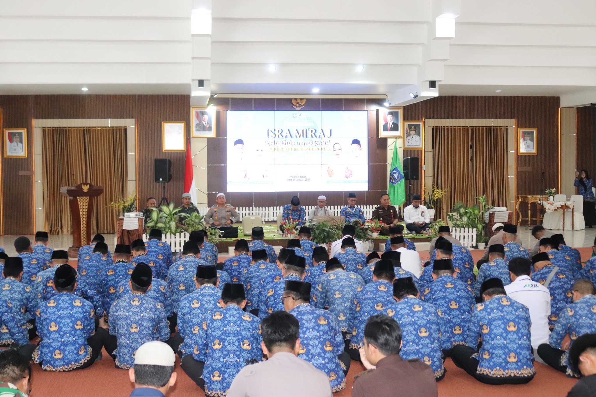 Peringatan Isra Mi’raj di Pendopo HSS, Bupati Ajak ASN Perkuat Akhlak dan Integritas