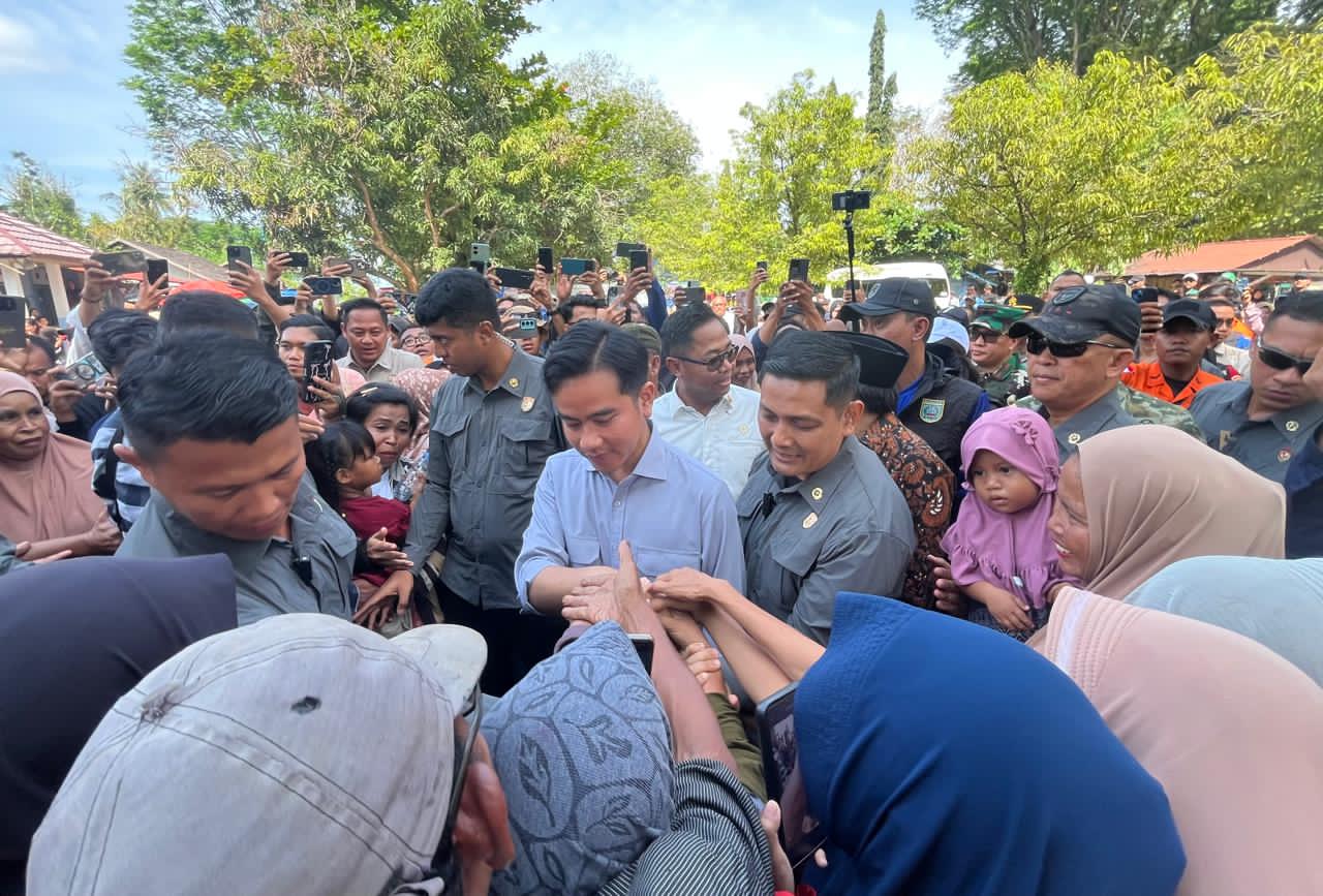 Wapres Kunjungi Lokasi Banjir di Kalsel, Kebut Pemulihan dan Dengar Aspirasi Mahasiswa